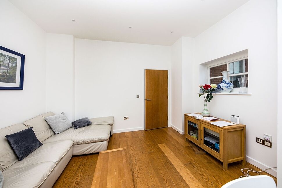 Flat Jewry Lane in Canterbury