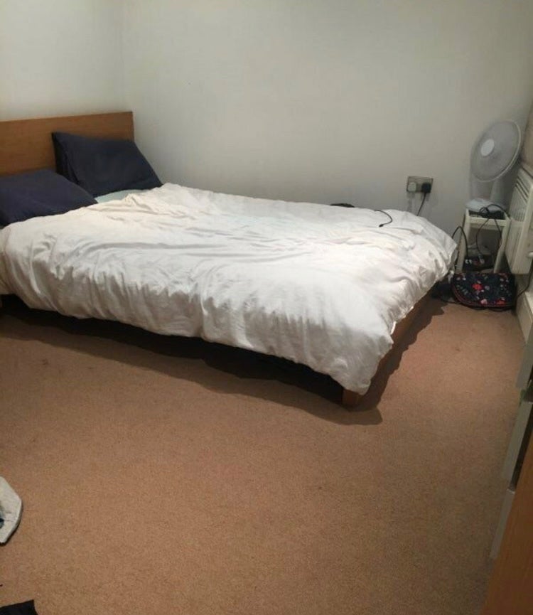 Flat Drayton Park in Greater London