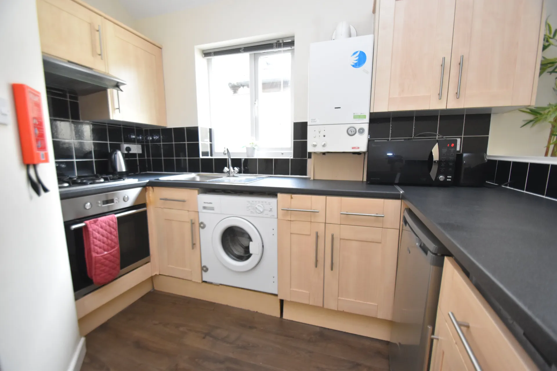 Flat Woodville Road in Cardiff