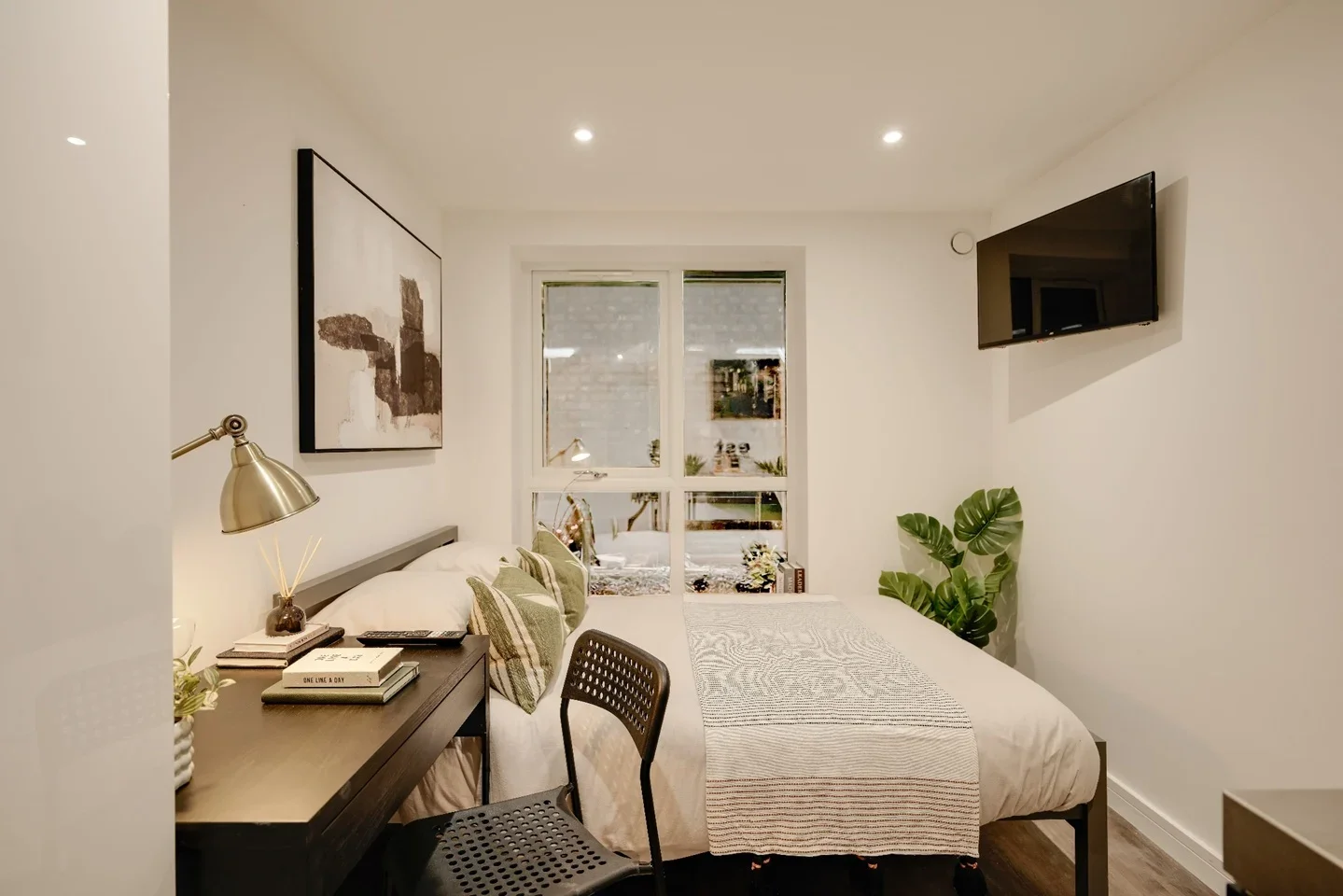 Room Rectory Lane in Filton