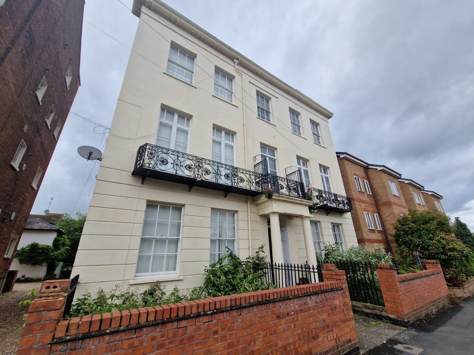 Flat Charlotte Street in Royal Leamington Spa