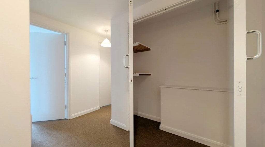 Flat Moorbeck Court in Greater London
