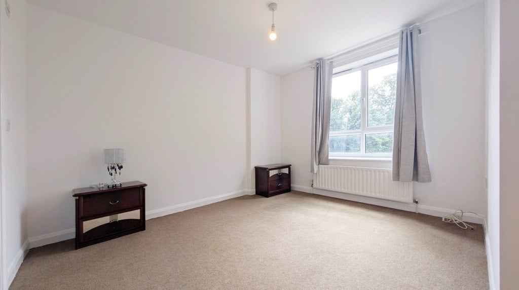Flat Moorbeck Court in Greater London