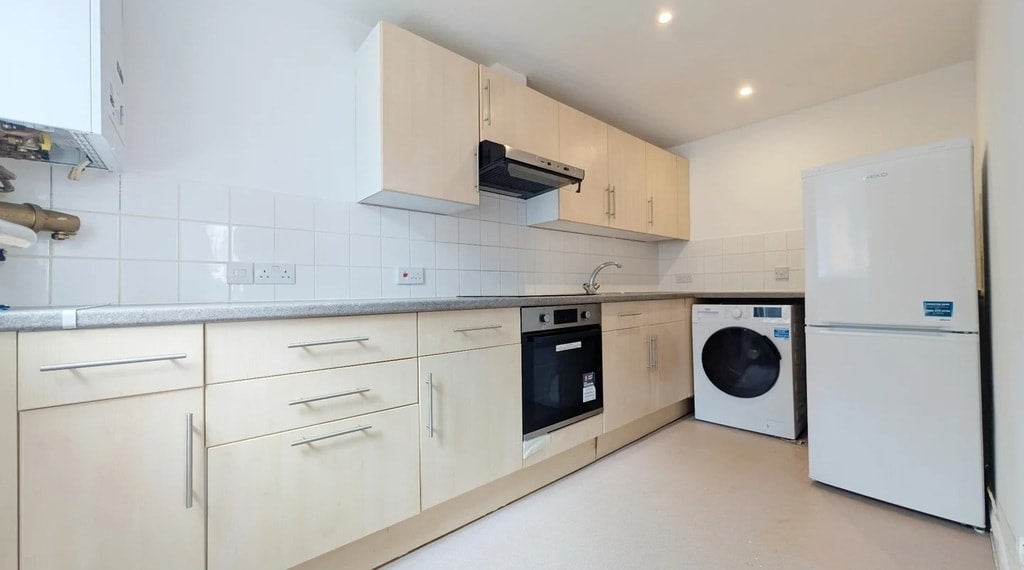 Flat Moorbeck Court in Greater London