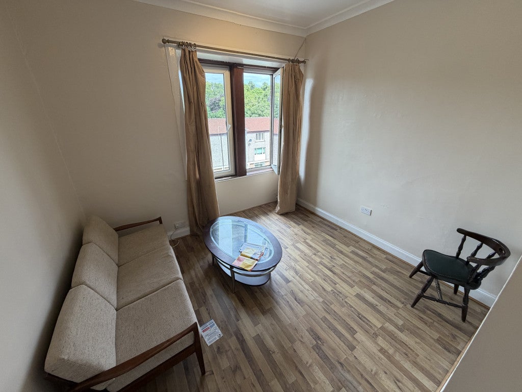 Room Broomlands Street in Paisley