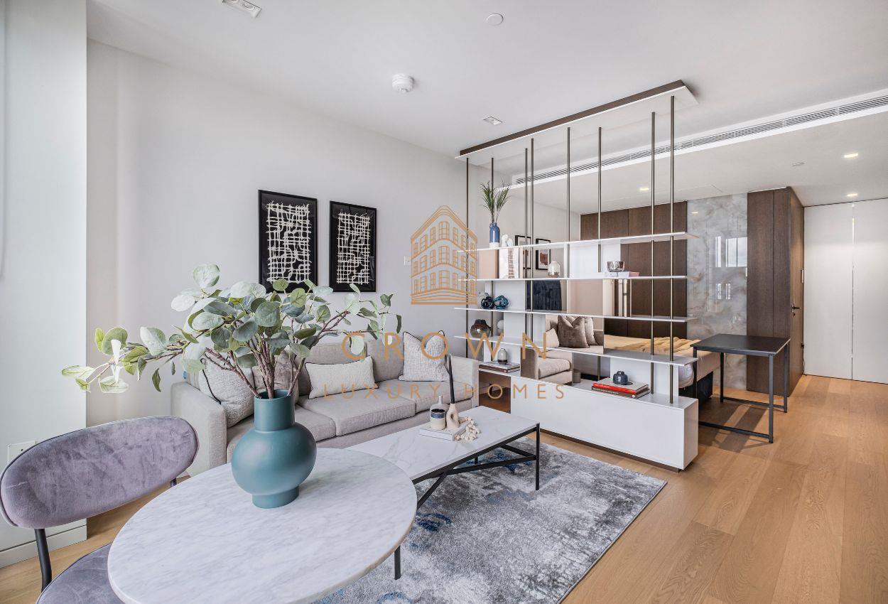 Flat Sutton Walk in Greater London