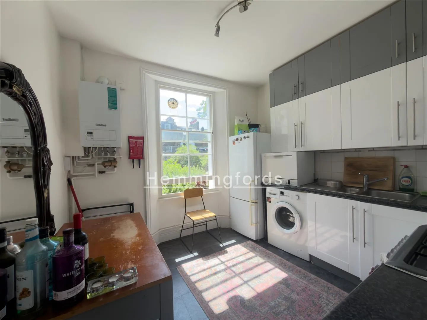 Flat Offord Road in Greater London