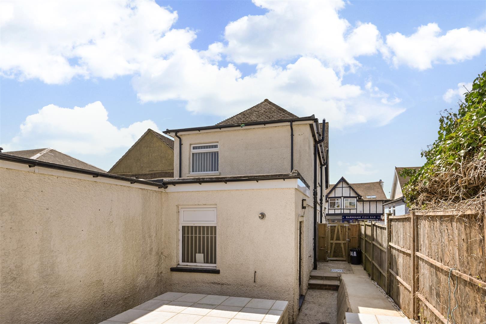 Flat Barnham Road in Arun