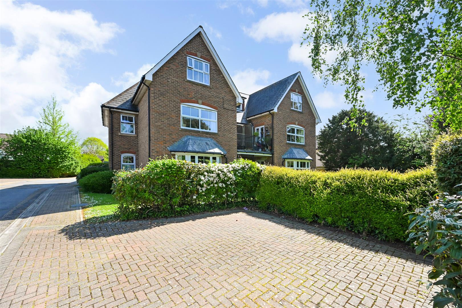 Flat Barnham Road in Arun