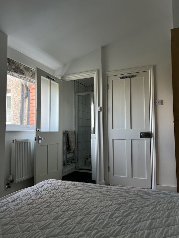 Room Denton Road in Dartford