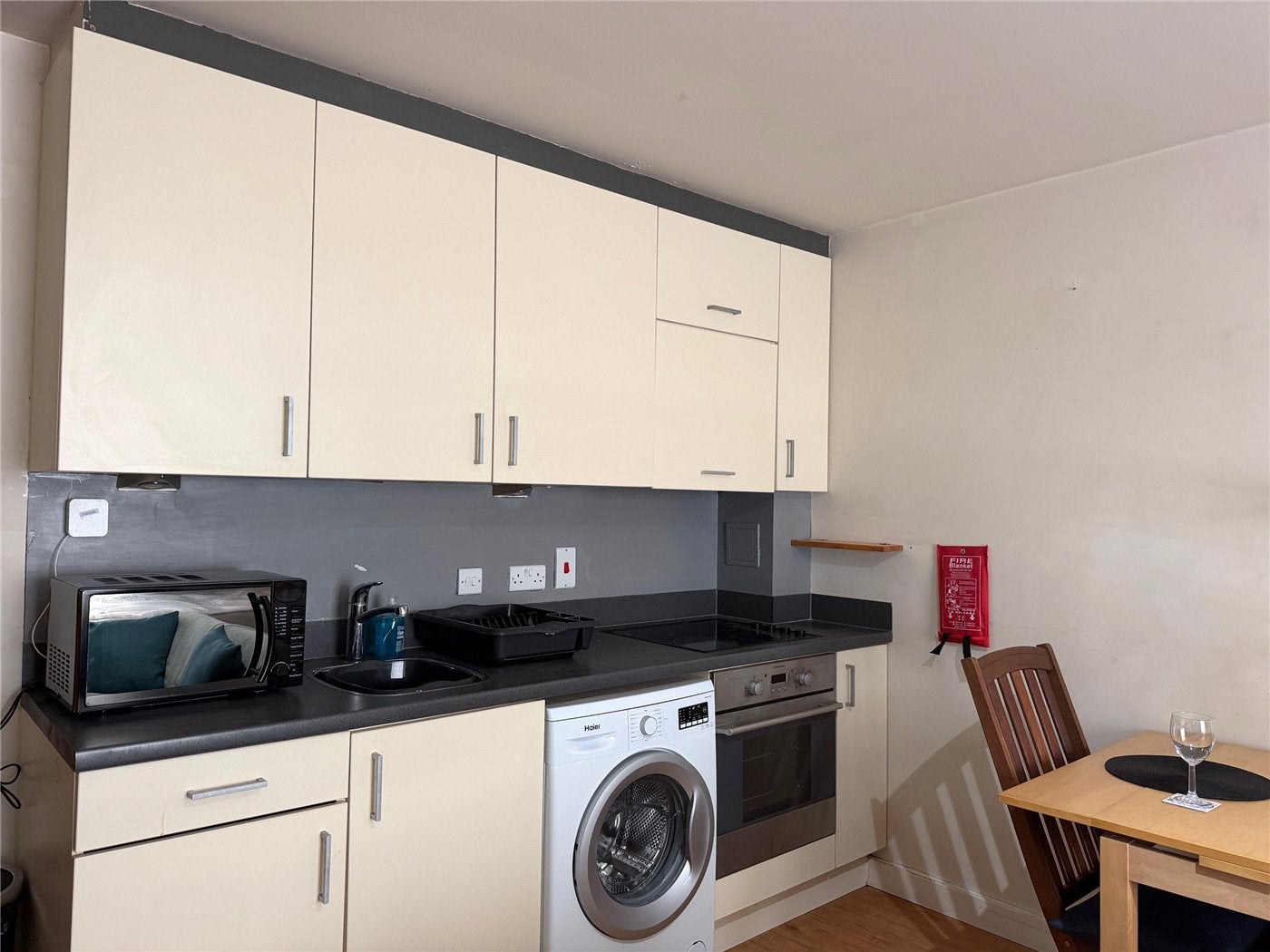 Flat Heritage Avenue in Greater London