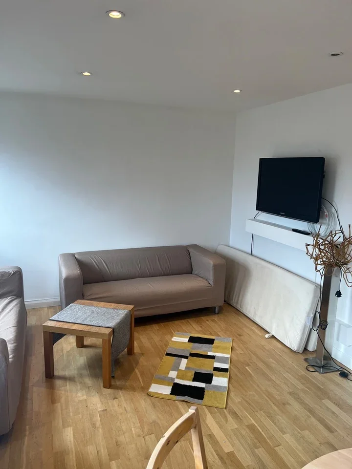 Flat Fenwick Place in Greater London