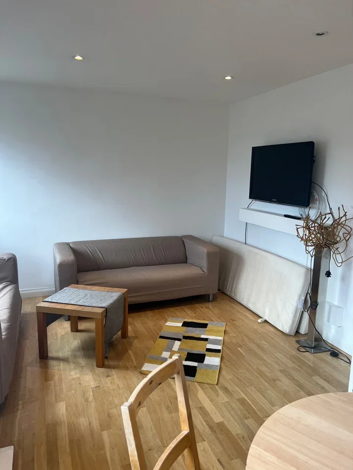 Flat Fenwick Place in Greater London