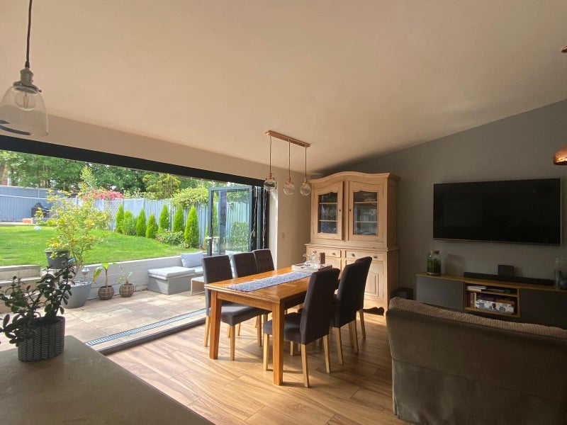 Room Saintbury Road in Glenfield