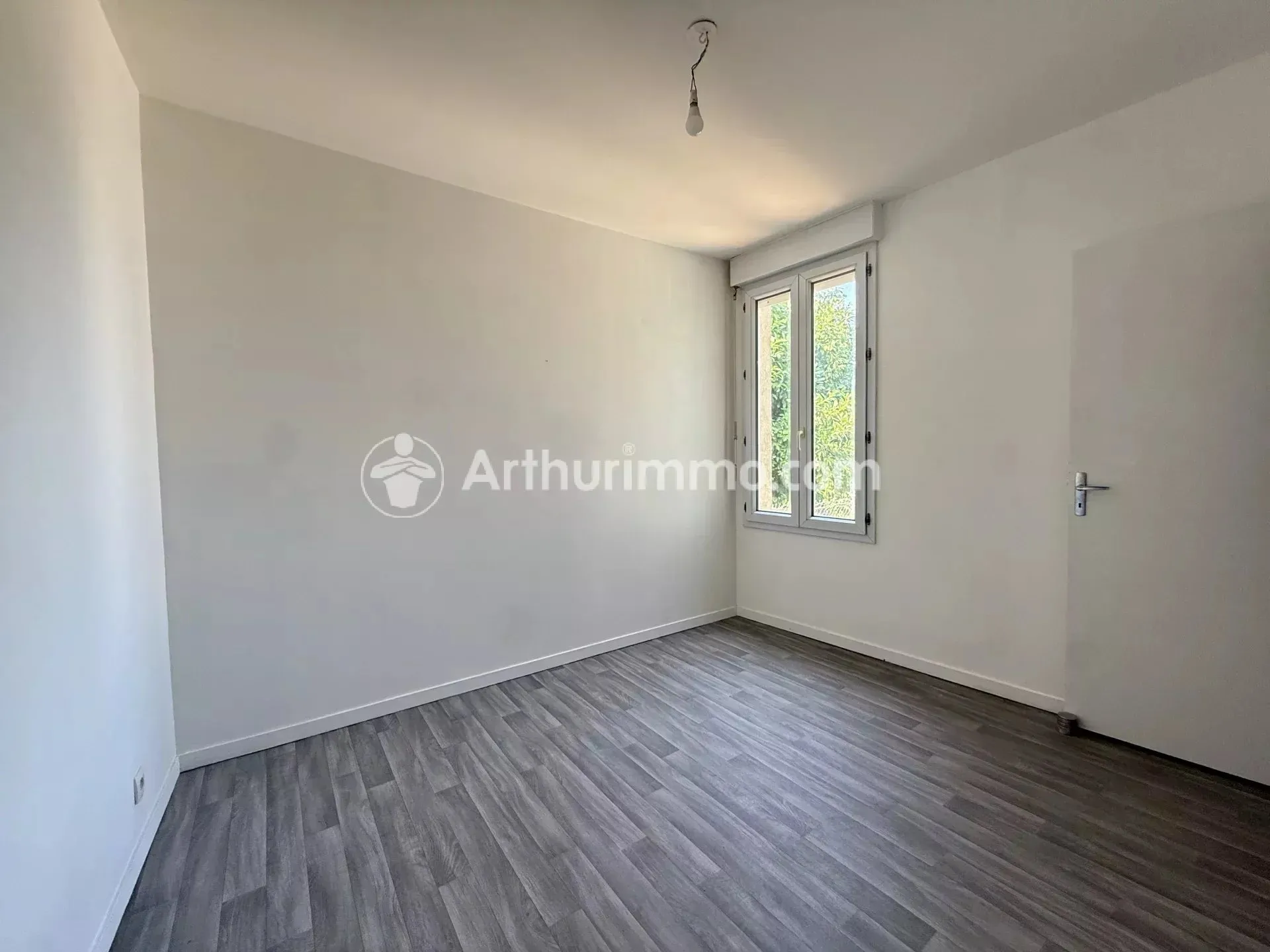 Flat Avenue Charles de Gaulle in Terrasson-Lavilledieu
