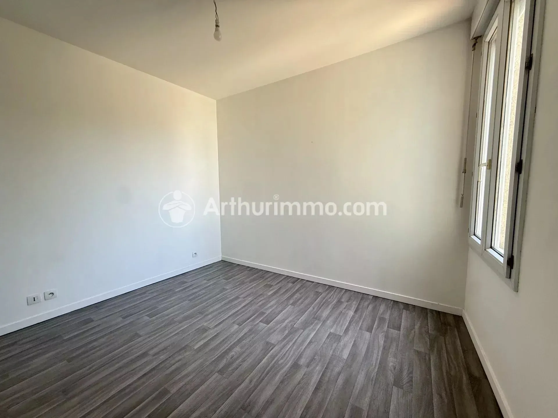 Flat Avenue Charles de Gaulle in Terrasson-Lavilledieu
