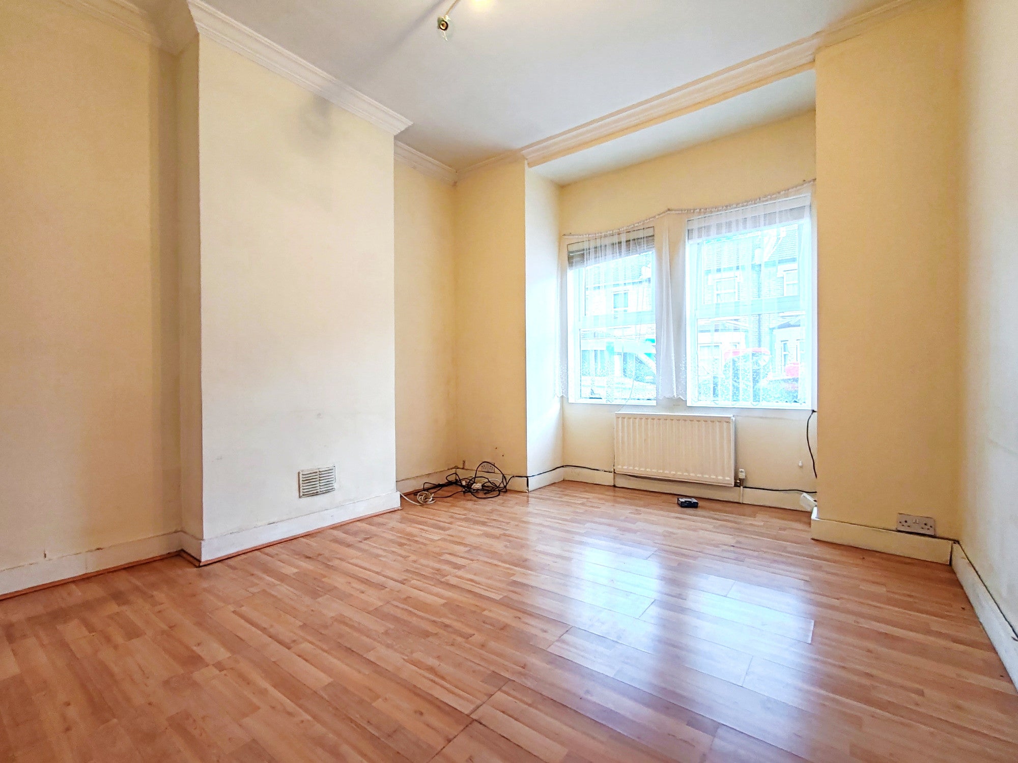 Flat South Esk Road in Greater London