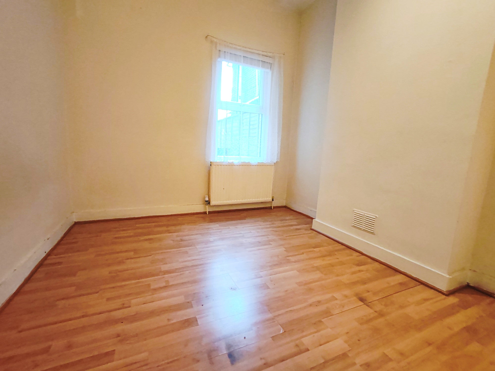 Flat South Esk Road in Greater London