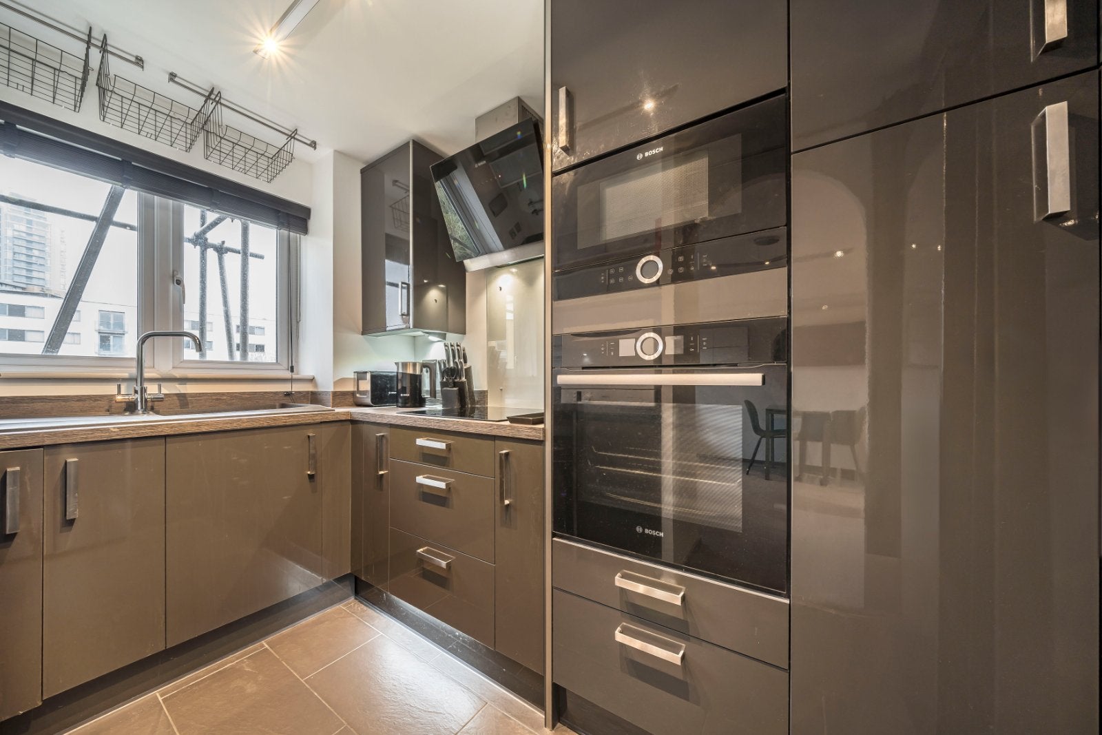 Flat Crosslet Vale in Greater London