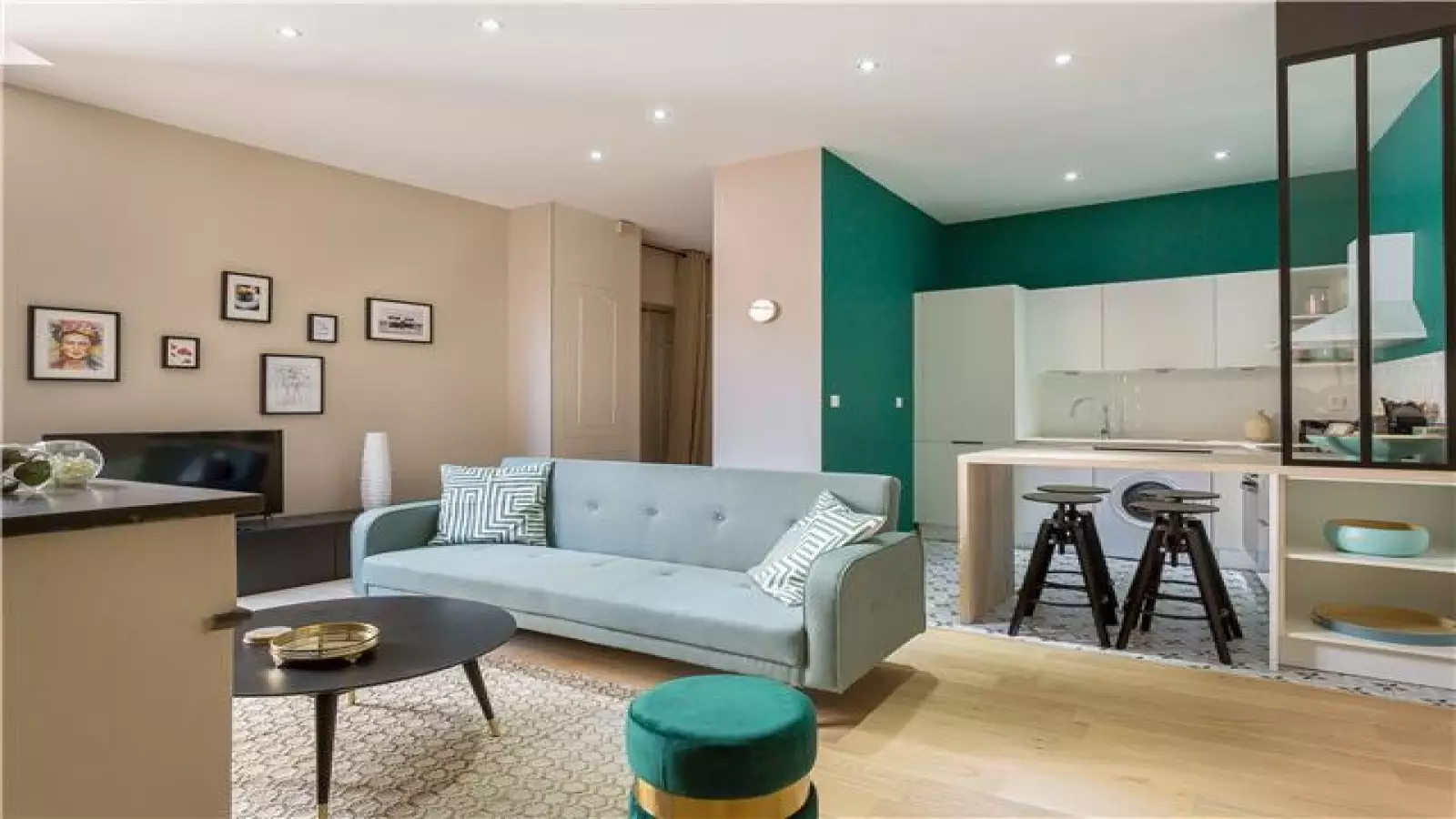 Flat Rue Constantine in Lyon