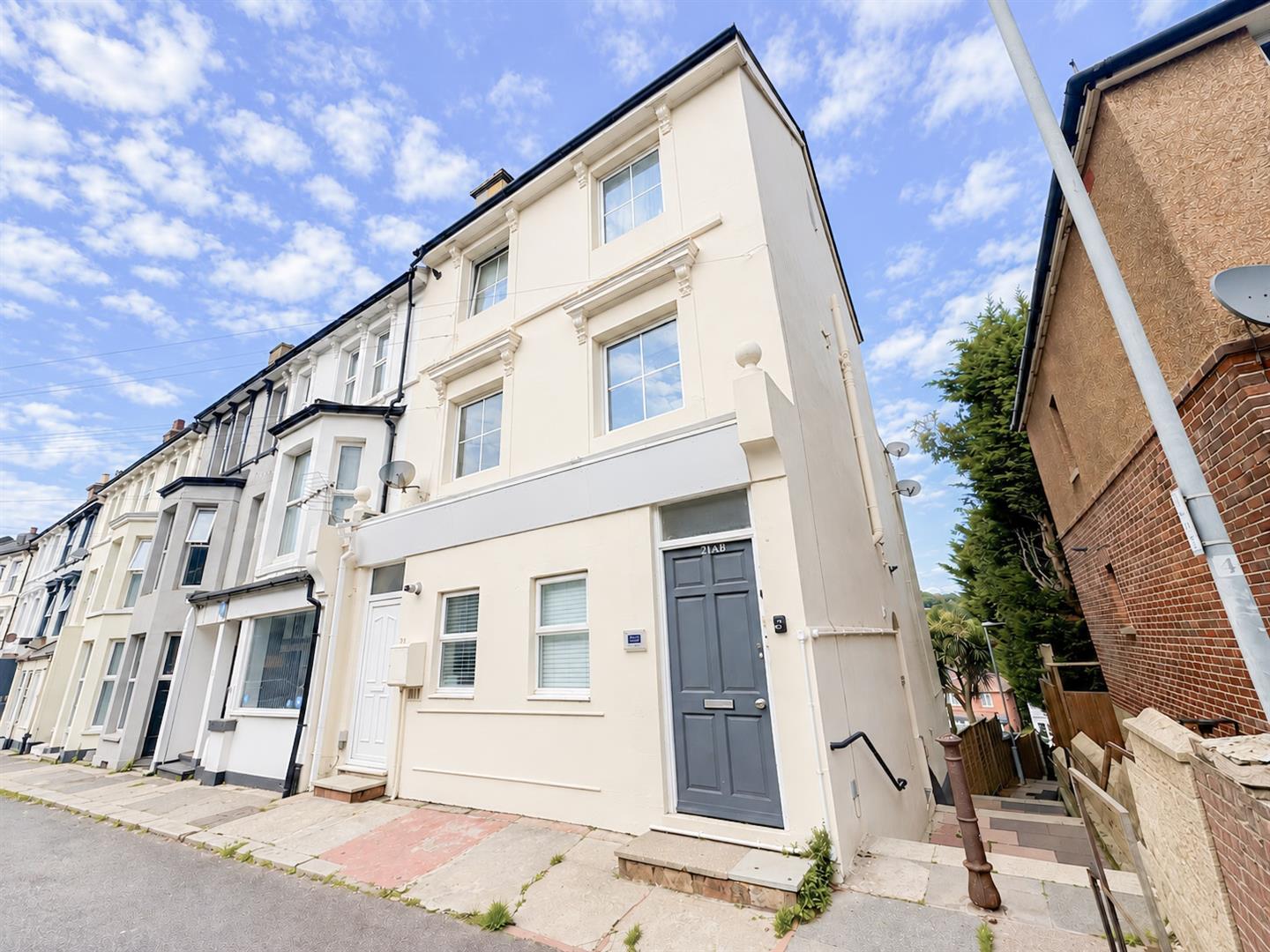 Flat Hughenden Road in St Leonards