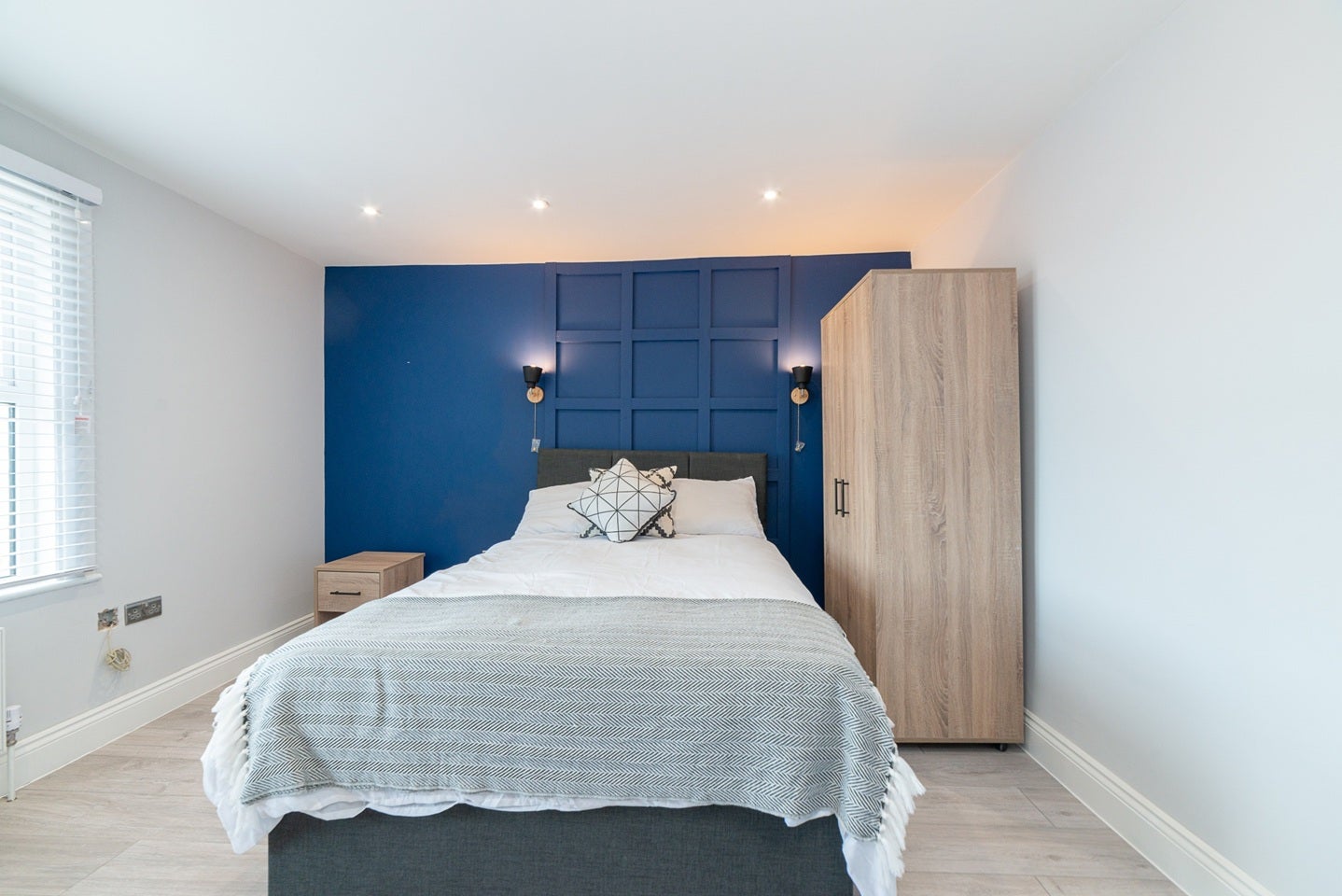 Room The Crescent in Mole Valley