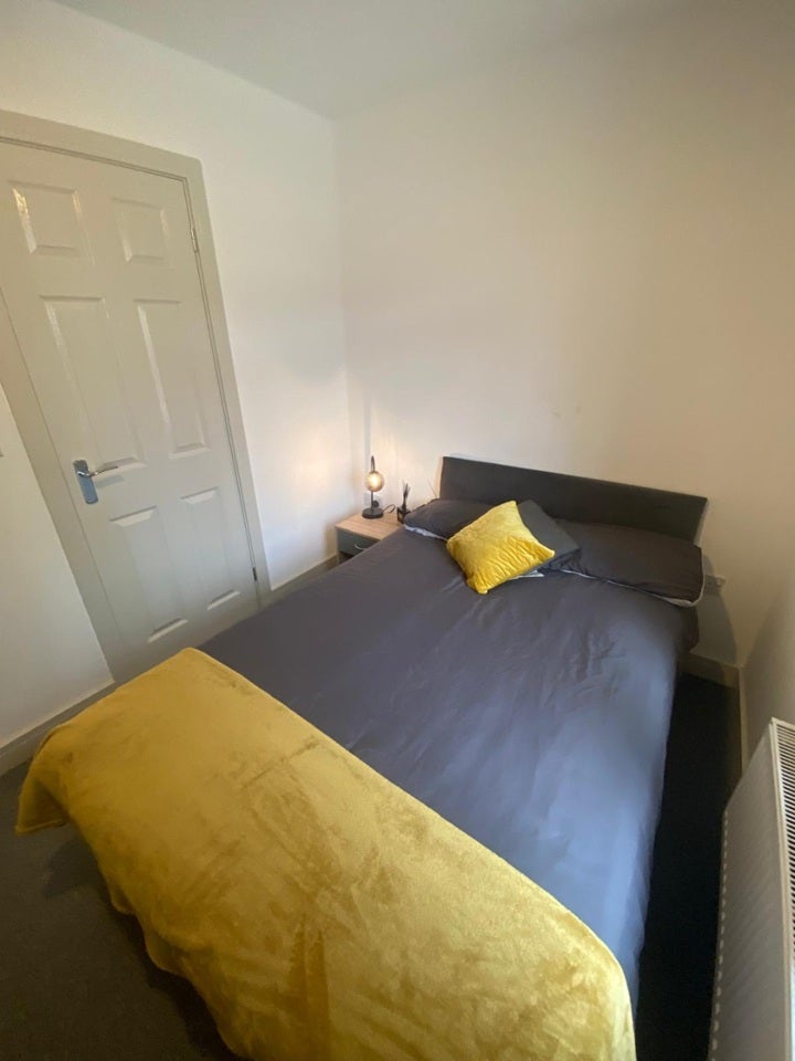 Room Haig Crescent in Doncaster