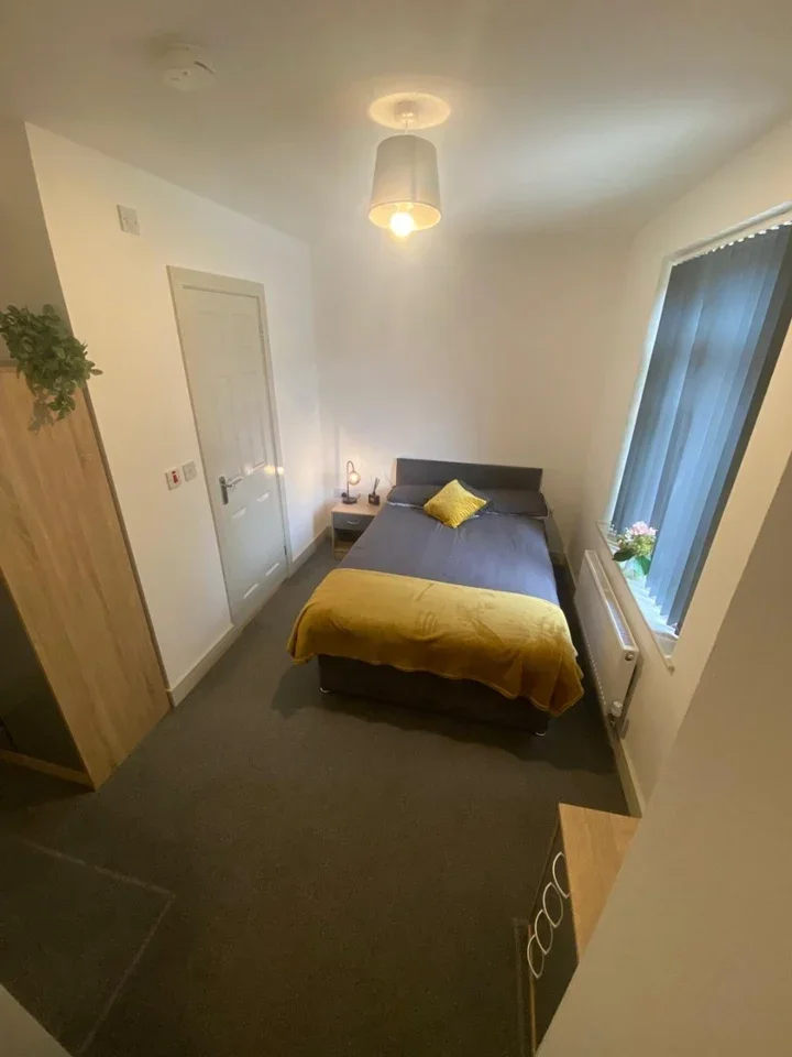 Room Haig Crescent in Doncaster