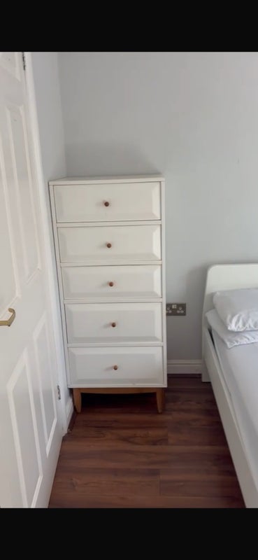 Room Ridgebrook Road in Greater London
