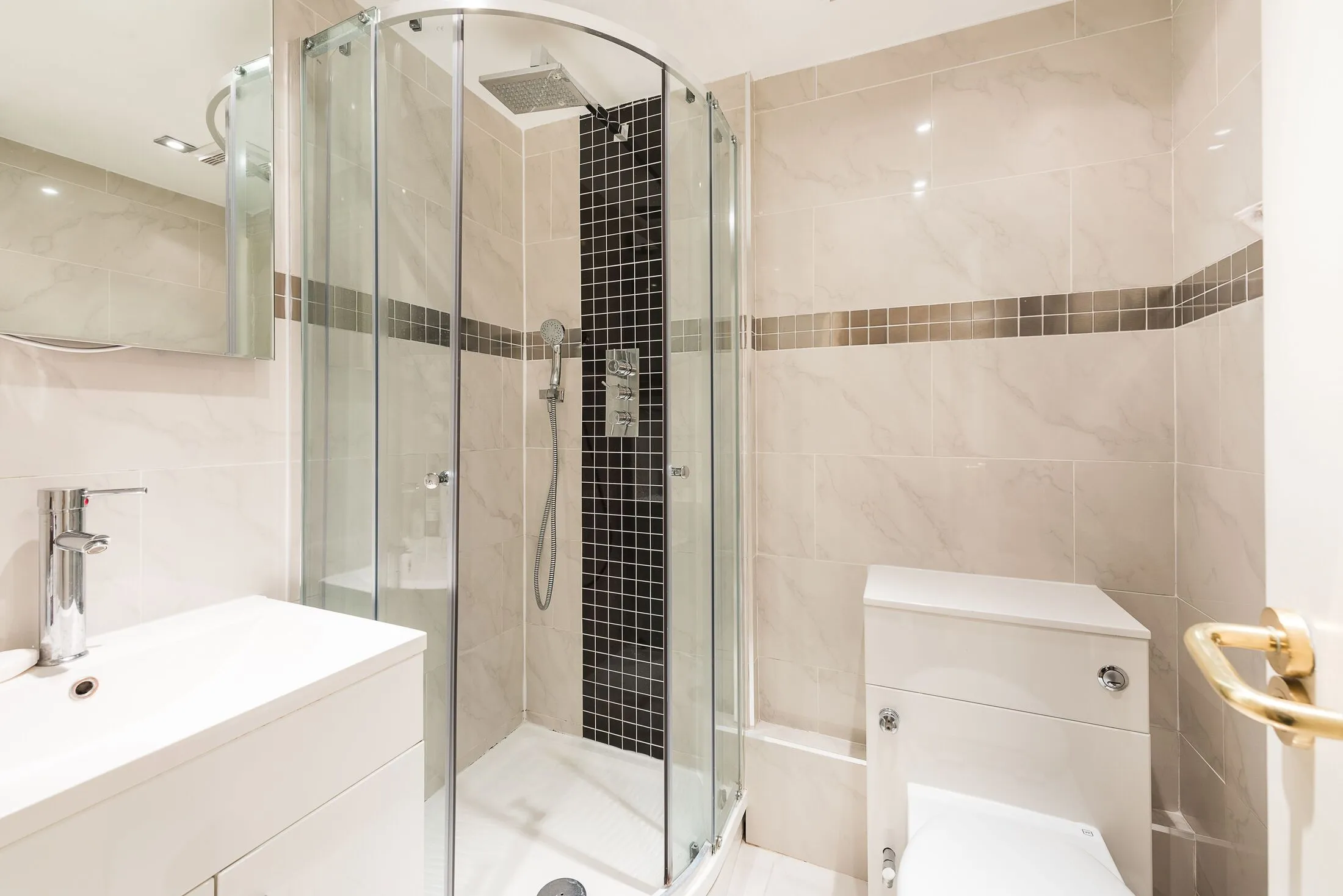 Flat Elystan Street in Greater London
