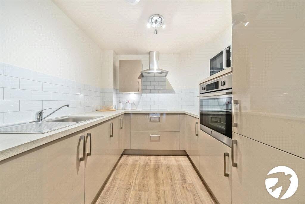 Flat Bartholomew Way in Swanley