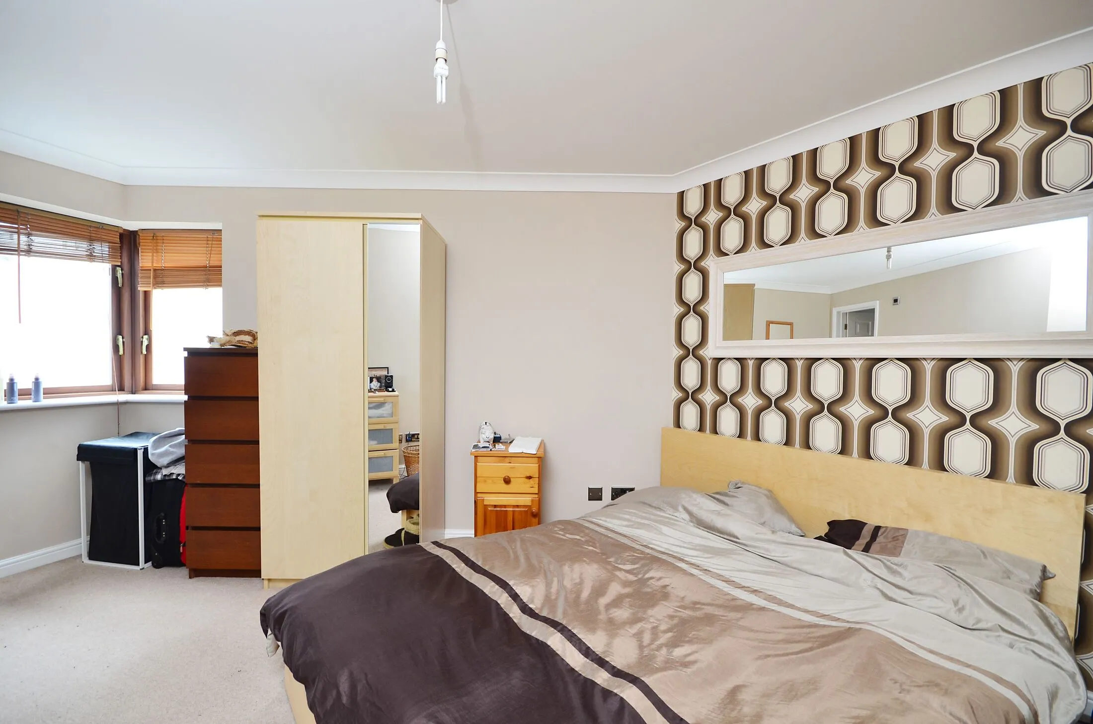 Flat The Bittoms in Greater London