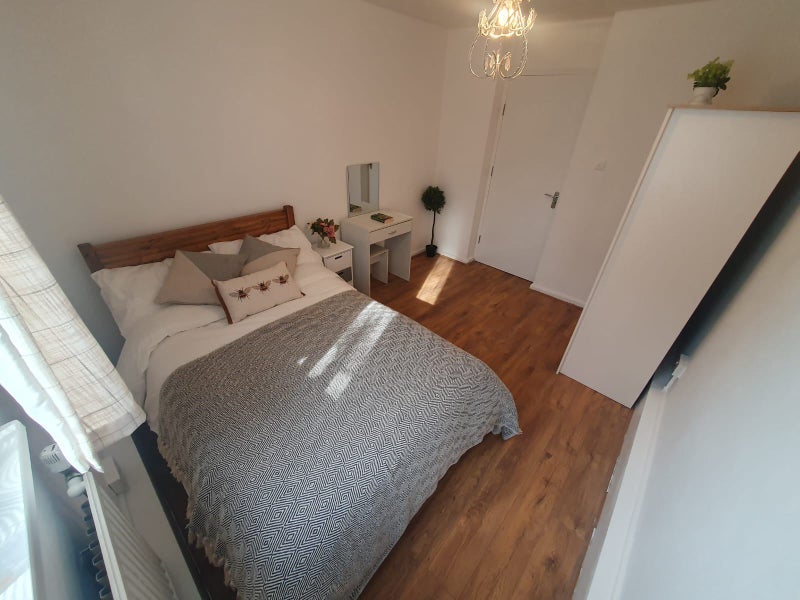 Room Copley Close in Greater London