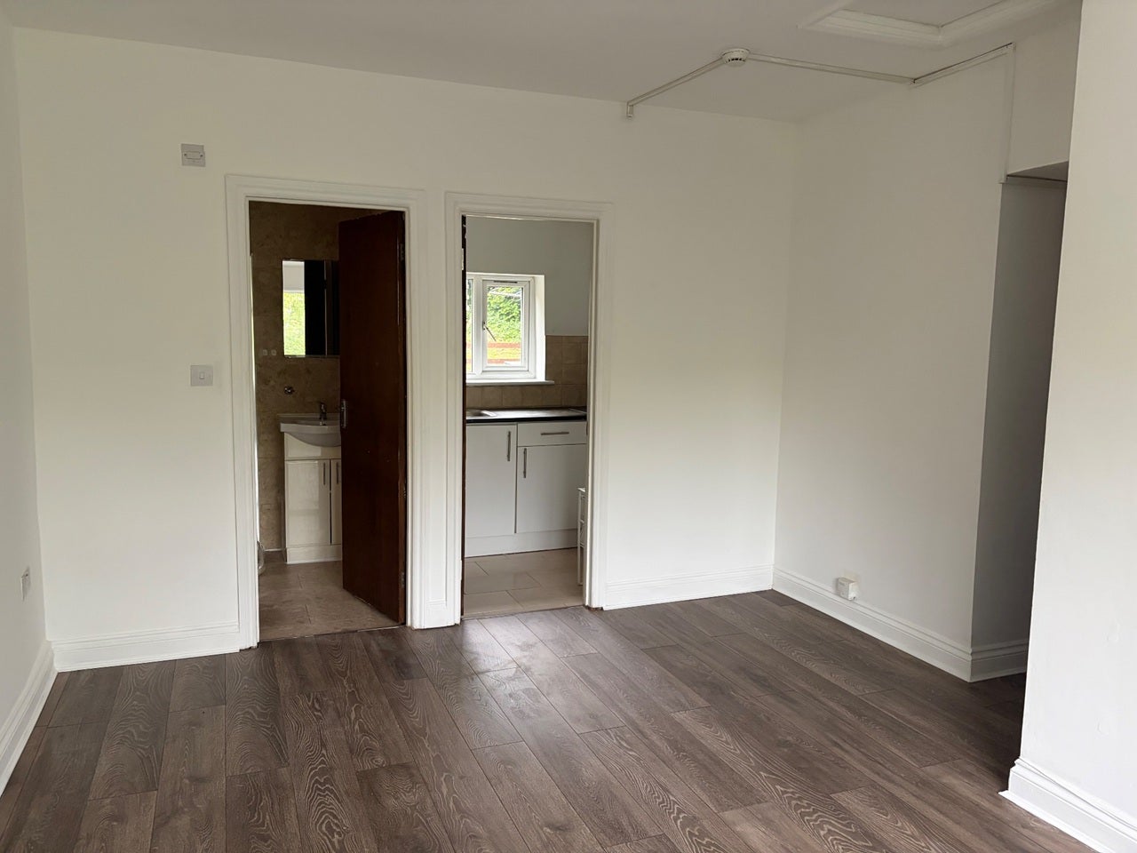 Room Godstone Road in Greater London