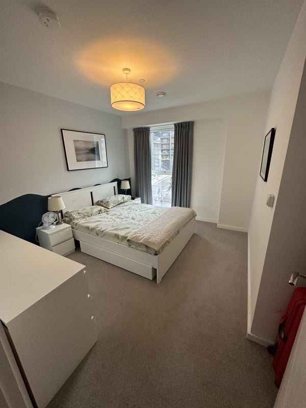 Room Heartwell Avenue in Greater London