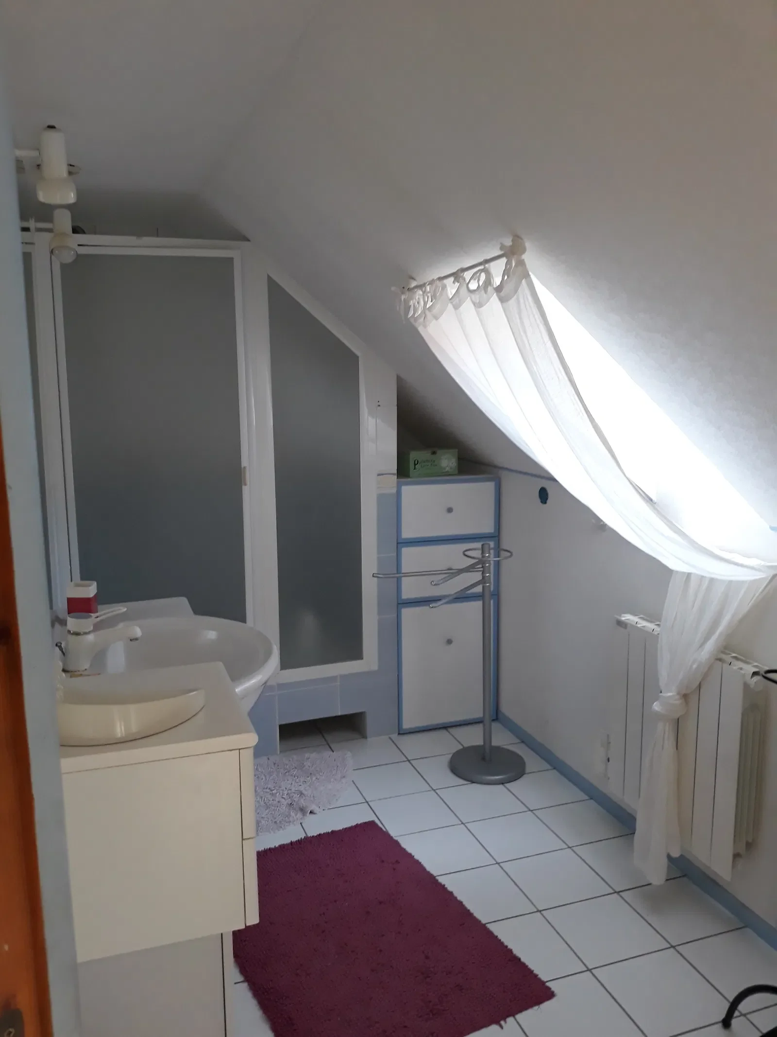 Chambre Rue de l'École à Cintray