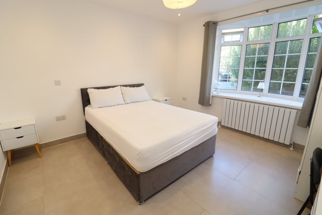 Room Globe Road in Greater London