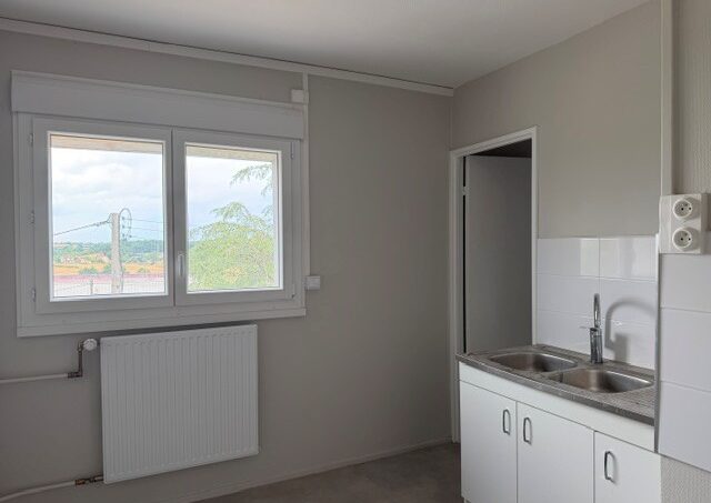 Flat Rue des Chapelles in Saint-Éloy-les-Mines