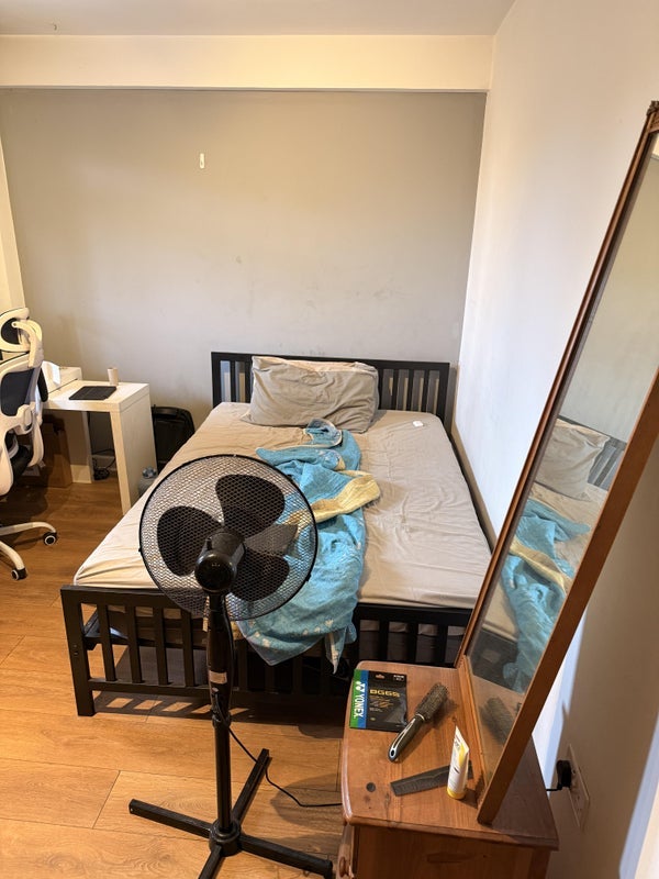 Room Jubilee Street in Greater London