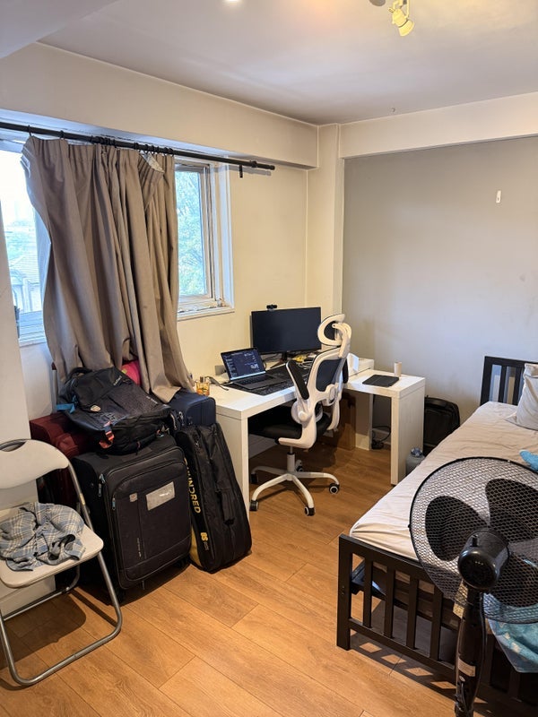 Room Jubilee Street in Greater London