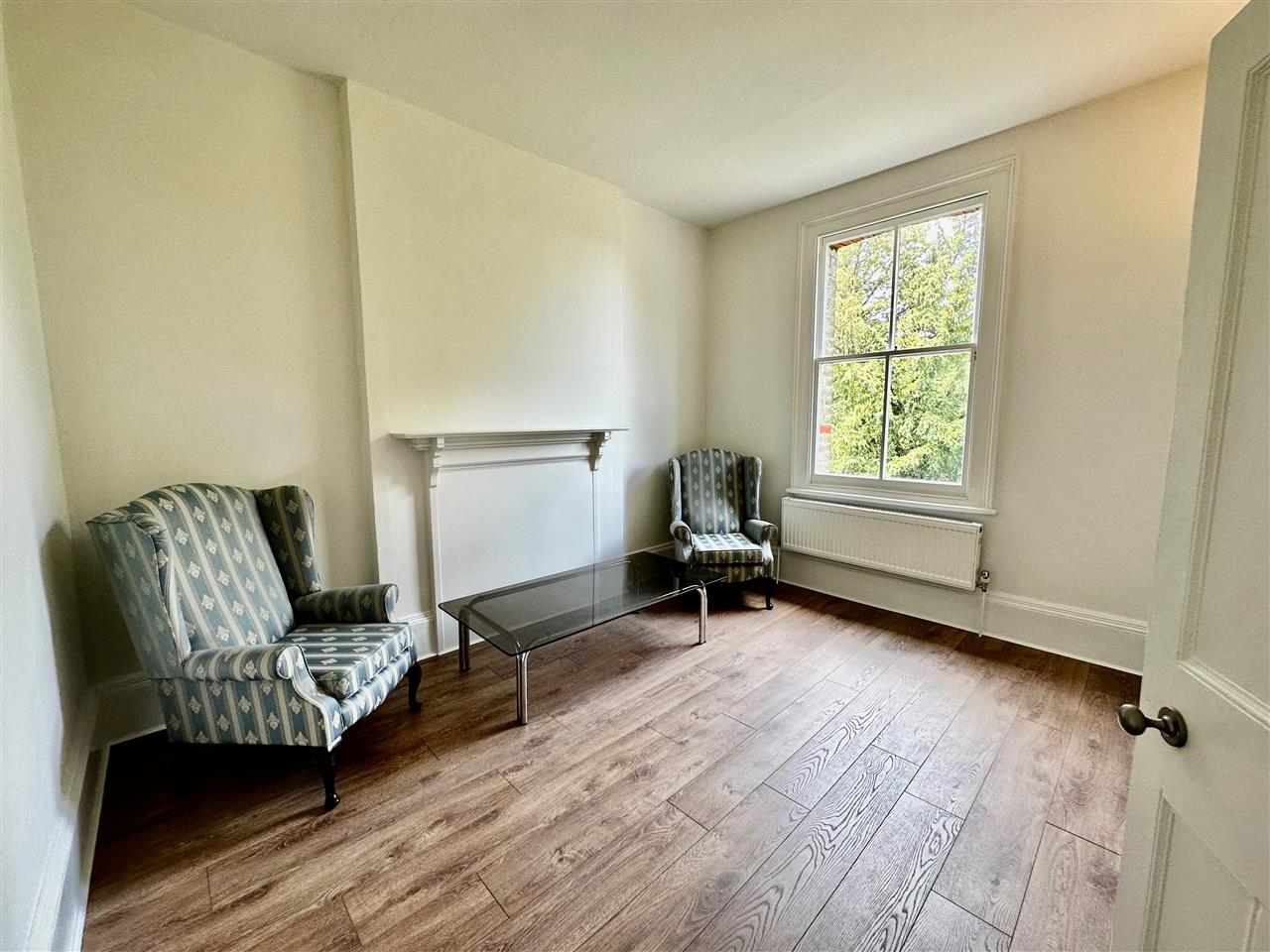 Flat Hornsey Lane in Greater London
