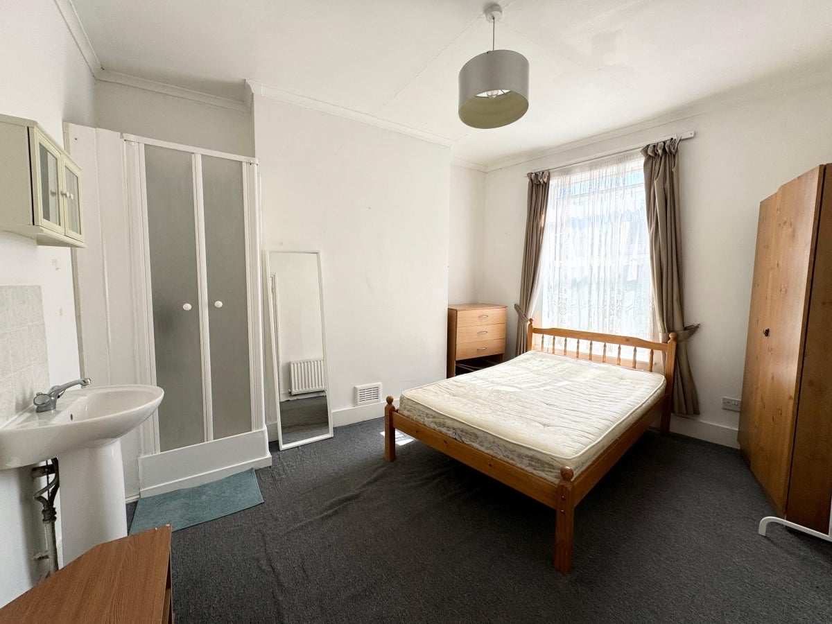 Flat Tufnell Park Road in Greater London