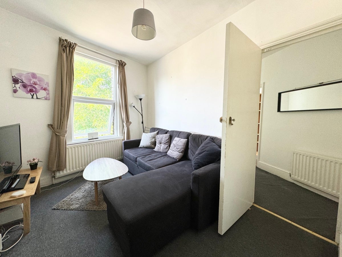 Flat Tufnell Park Road in Greater London