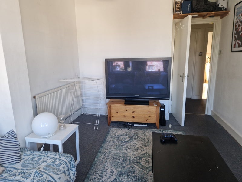 Flat Blackstock Road in Greater London