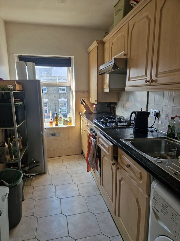 Flat Blackstock Road in Greater London