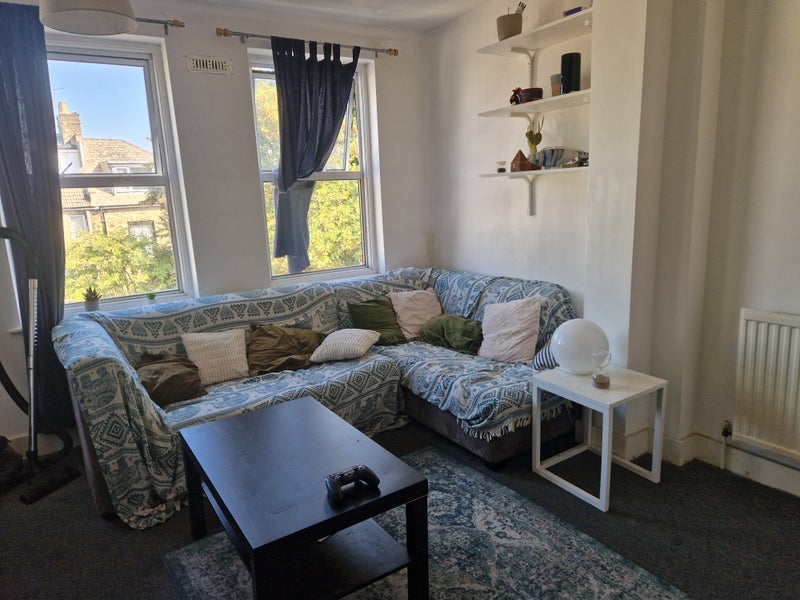 Flat Blackstock Road in Greater London