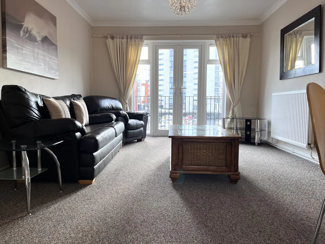 Flat Victoria Quay in Swansea
