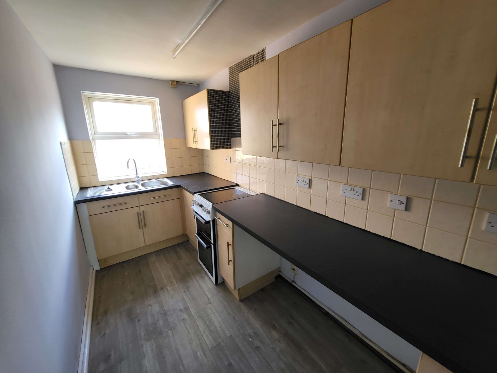 Flat Ashburnham Road in Luton
