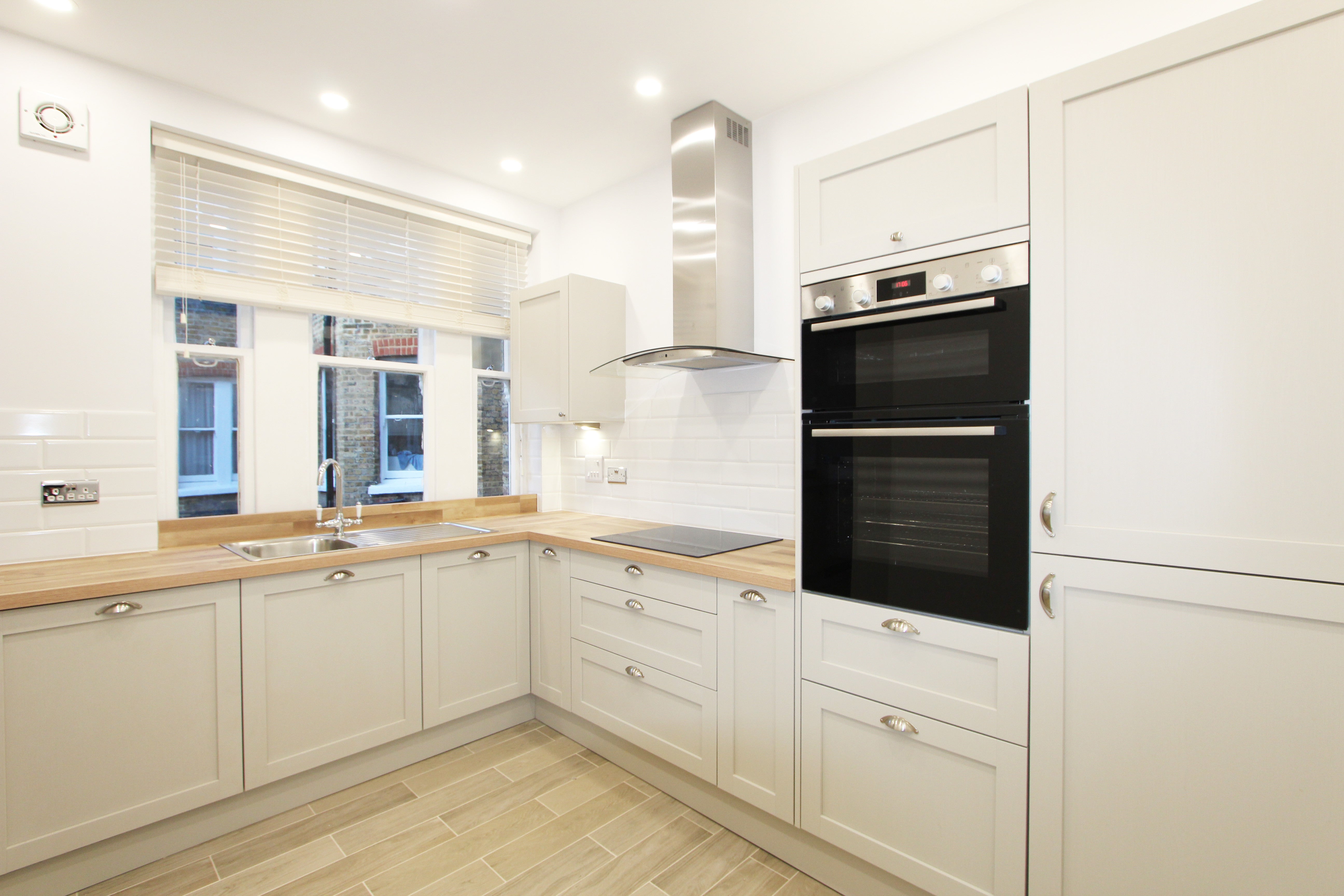 Flat Britannia Gate in Greater London