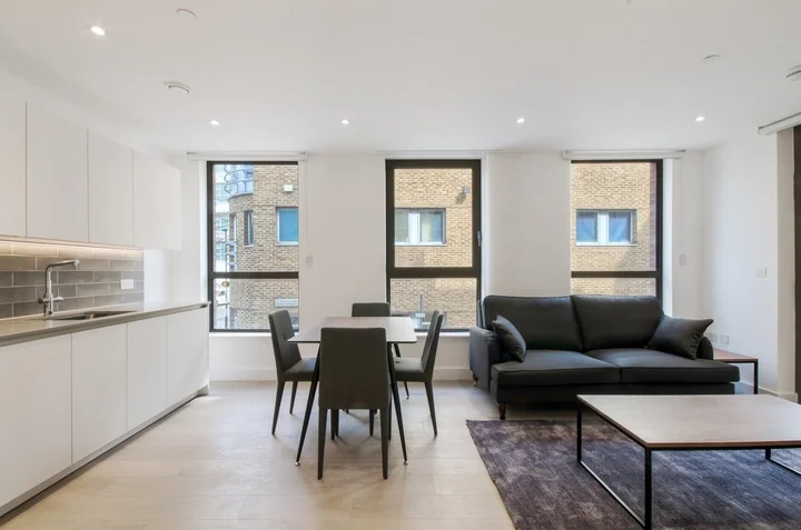 Flat Wentworth Street in Greater London